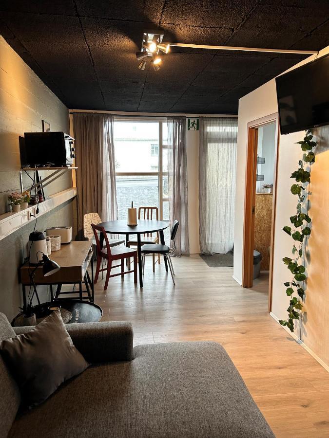 The Little Guesthouse Downtown - Keflavik Airport Exterior foto